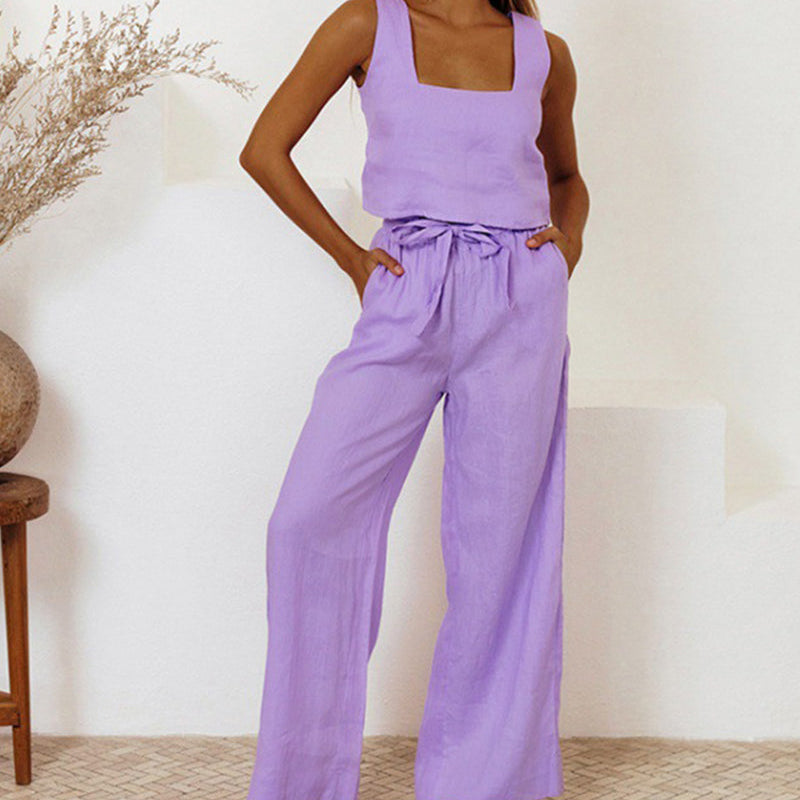 Megan | Set aus minimalistischem Top & ausgestellter Hose