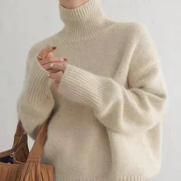 Eleanor | Klassischer Zopfstrick-Rollkragenpullover