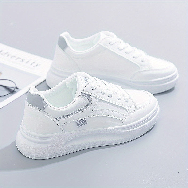 Elegante weiße Sneaker mit leichtem Tragekomfort